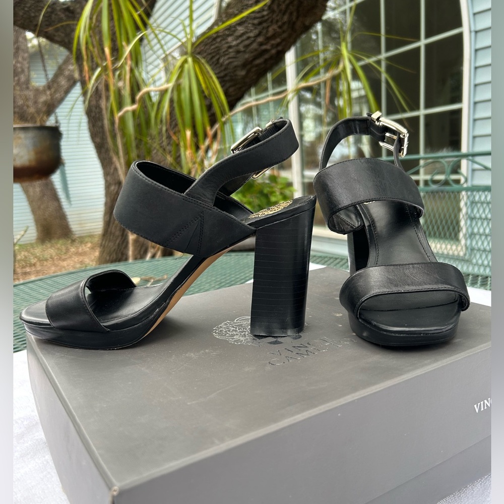 Vince Camuto black strap heals